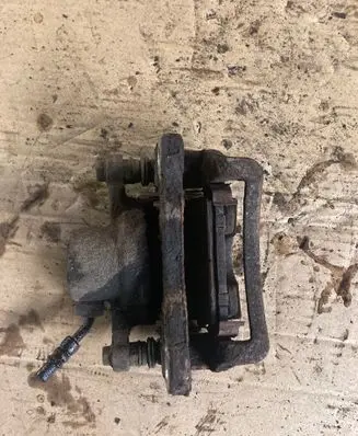 Chevrolet Captiva Rear brake caliper