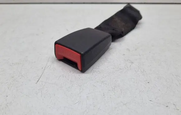 BMW 5 E60 E61 Rear seatbelt buckle 9133665