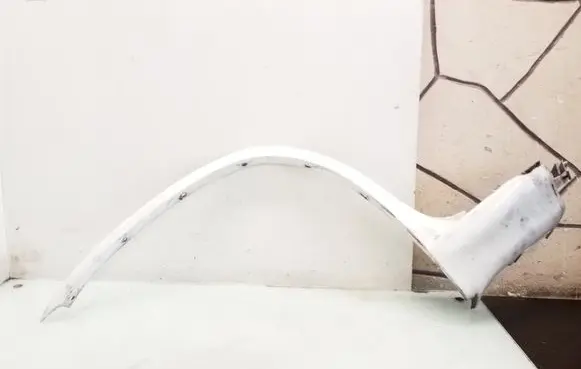 BMW X5 E53 Fender trim (molding) 8402333