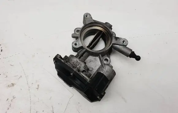 Opel Zafira C Throttle valve 50569200