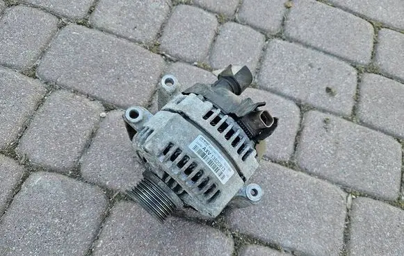Opel Astra K Generator/alternator 13520813
