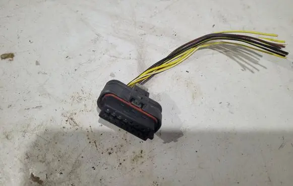 Mercedes-Benz GLC X253 C253 Front door lock A0001432122
