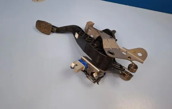 Mazda CX-5 Clutch pedal KD4341400B KE9241300