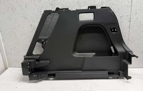 Trunk/boot side trim panel