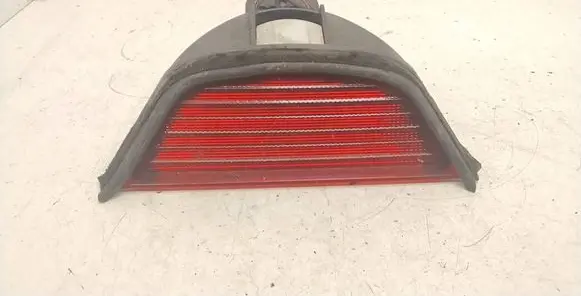 BMW 5 E39 Third/center stoplight 8385659 02588