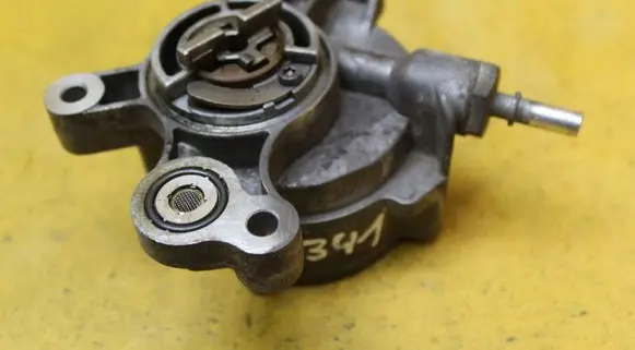 Peugeot 407 Vacuum pump
