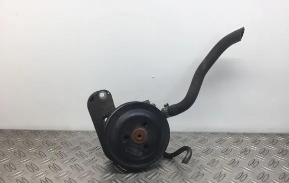 BMW 3 E90 E91 Power steering pump 6788838