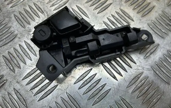 BMW 5 F10 F11 Glove box lock 1600086