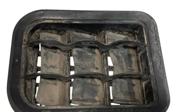 Skoda Fabia Mk2 (5J) Quarter panel pressure vent 1H0819465