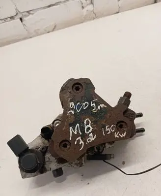 Mercedes-Benz S W220 Fuel injection high pressure pump 