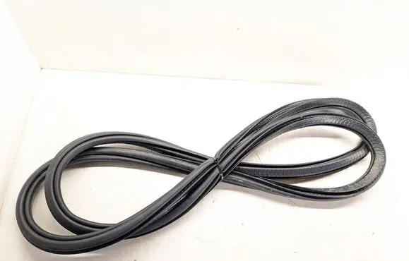 Volvo V60 Front door rubber seal 32229226