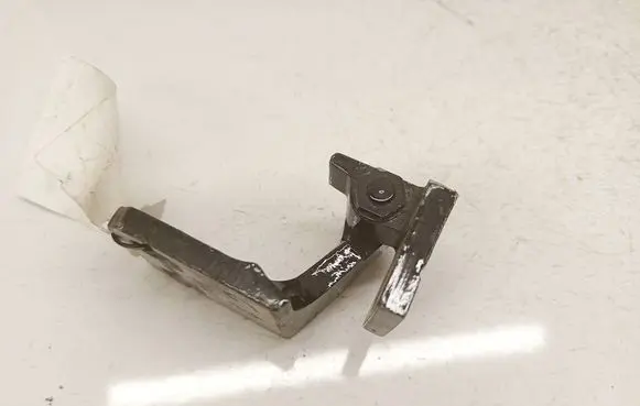 Alfa Romeo Giulia Rear door lower hinge A048903