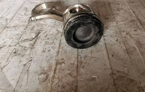 Audi A6 S6 C7 4G Piston with connecting rod 1059aj