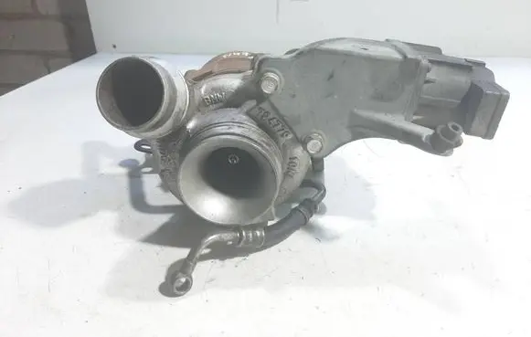BMW X3 E83 Turbo 724779 781019904F 4933500230