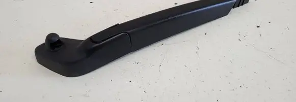 Volvo V70 Rear wiper blade arm 8662751