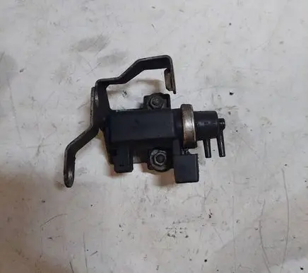 BMW 5 E39 Turbo solenoid valve 72279600