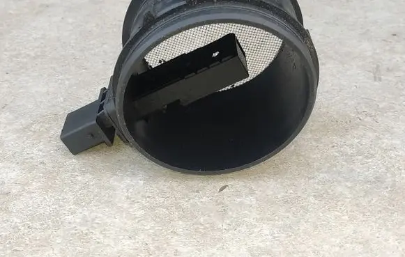 BMW X3 E83 Mass air flow meter 7801951 0281002849 13627801951