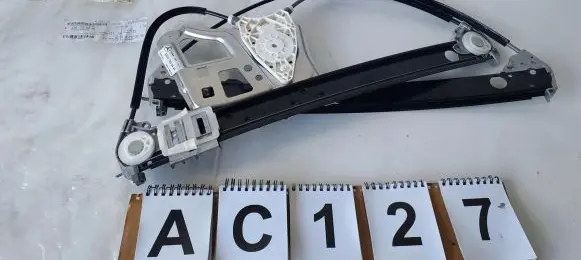 Mercedes-Benz S W220 Front door window regulator with motor A2207200446