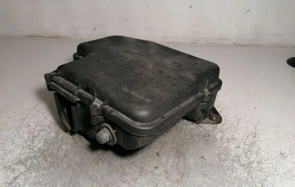 Volkswagen PASSAT B5 Fuse box set 8D1907355B
