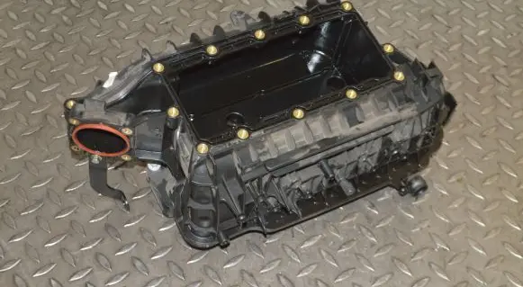 Ford Kuga II Intake manifold DS7G9424GA