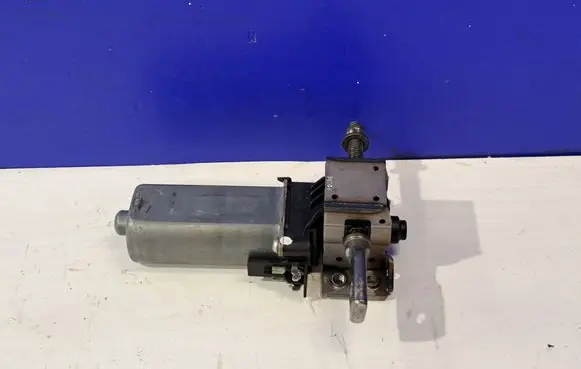 Jaguar XJ X351 Seat adjustment motor 974467104