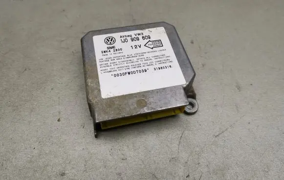 Volkswagen Golf IV Airbag control unit/module 1J0909609