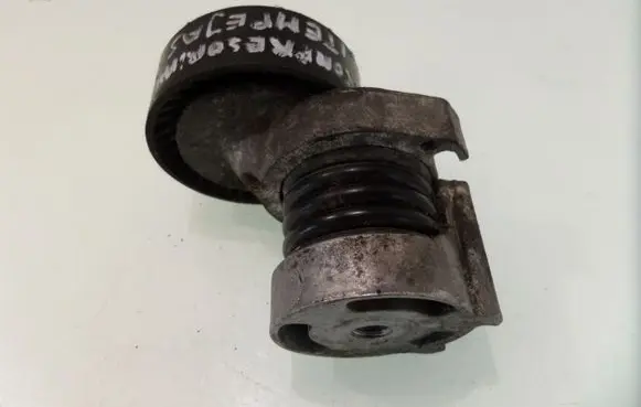 Volkswagen Golf V Alternator belt tensioner 