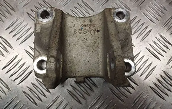 Honda CR-V Engine mounting bracket 90SWY
