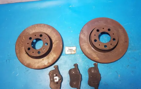 Volvo V70 Front brake disc
