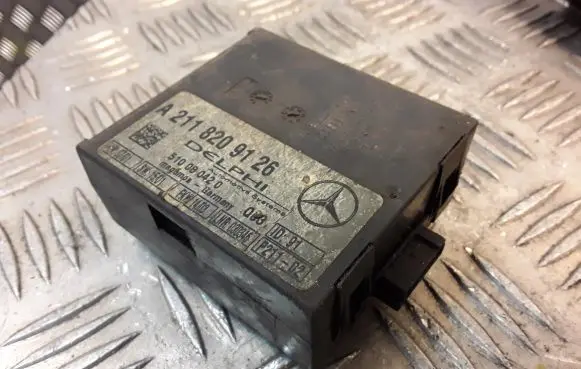 Mercedes-Benz E W211 Alarm control unit/module 2118209126 A2118209126