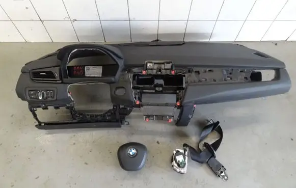 BMW 2 F45 Dashboard