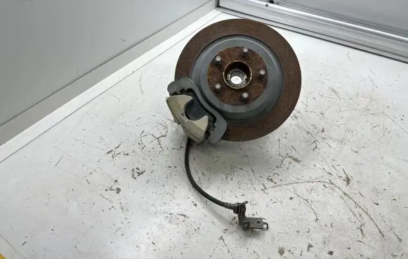 Ford Mustang VI Rear wheel hub FR3C5A971BB 180322093751 FR3C5B759BE