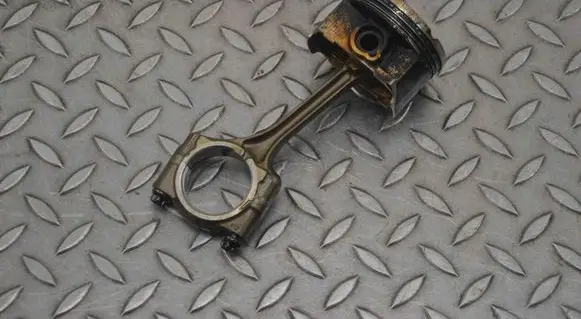 Subaru XV Piston AD70767