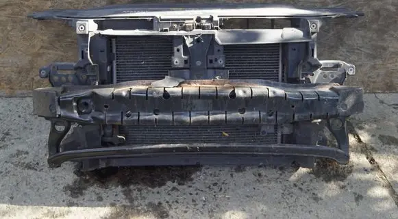Volkswagen PASSAT B7 Radiator support slam panel