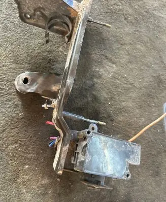 Audi A6 S6 C6 4F Air suspension valve block 4F0616013 060717 132516