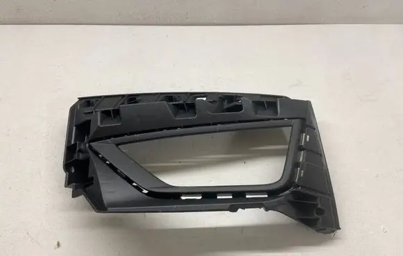 Volkswagen Polo VI Front bumper lower grill 2G0853666G