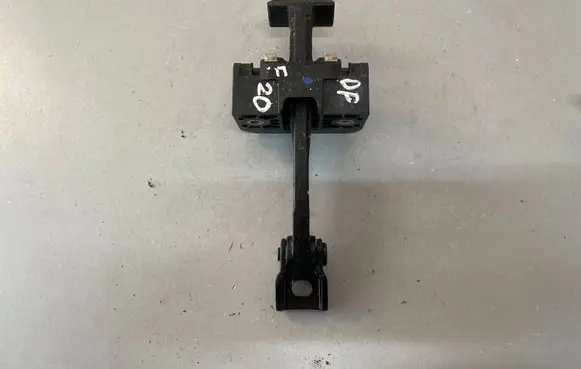 BMW 1 F20 F21 Front door check strap stopper 7311337