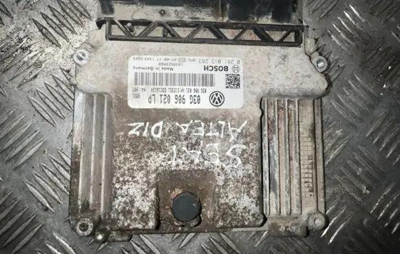 Seat Altea XL Engine control unit/module 03G906021AN 0281013283 03G906021LP