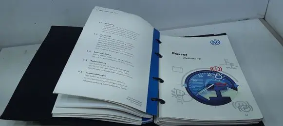 Volkswagen PASSAT B5.5 Owners service history hand book 