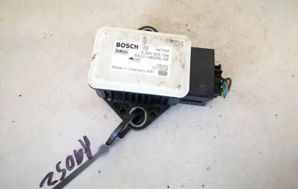 Jaguar XF ESP acceleration yaw rate sensor 0265005704 8x23-14b296-ab