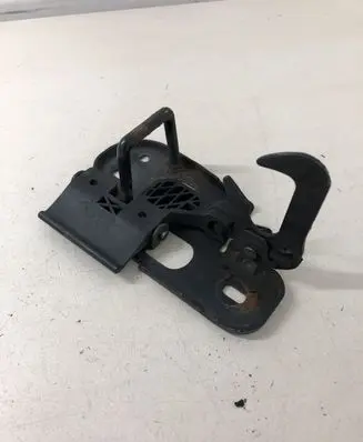 Volkswagen PASSAT B6 Engine bonnet/hood lock/latch loop/hook 3C0823480