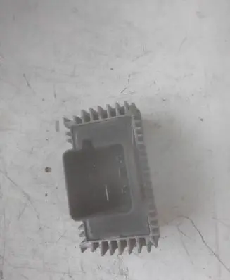 Opel Meriva A Glow plug pre-heat relay 55354141 51299018A