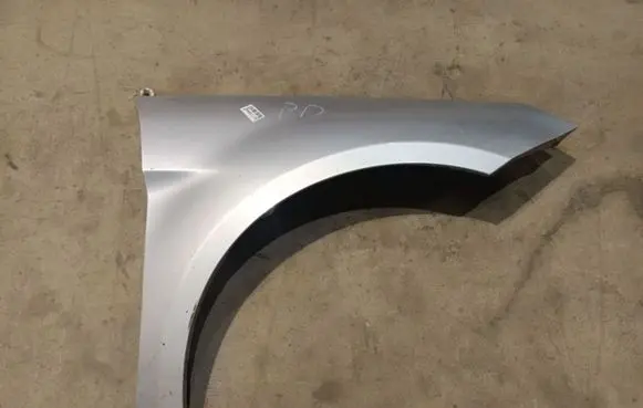 Mercedes-Benz B W245 Fender