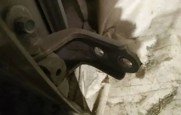 Hyundai Sonata Front door upper hinge