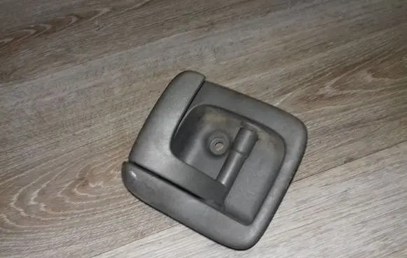 Volvo V70 Engine bonnet (hood) release handle 30634786