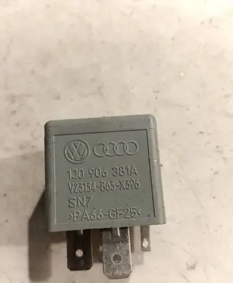 Volkswagen Sharan Other relay 1J0906381A