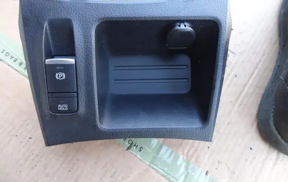 Nissan Qashqai Glove box central console XXXXXXXXXX