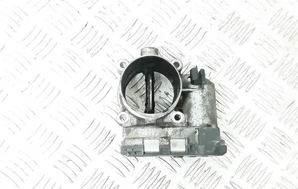 Volvo XC90 Throttle valve 8692720 0281002701 06W203