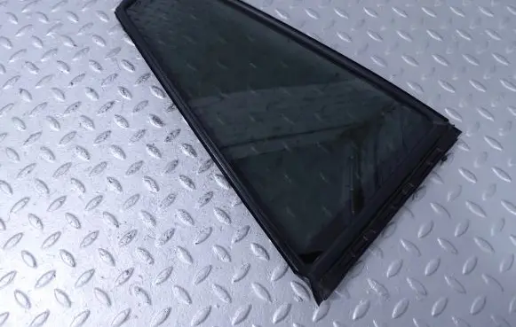 Toyota Corolla Cross Rear vent window glass 6812316200 6818816090