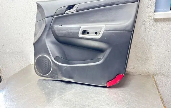 Opel Antara Front door card panel trim 96630769